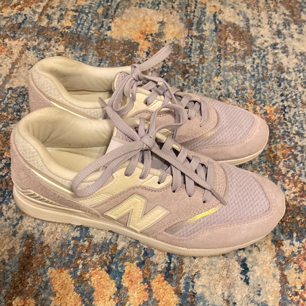 New Balance Women's 697 V1 Sneaker